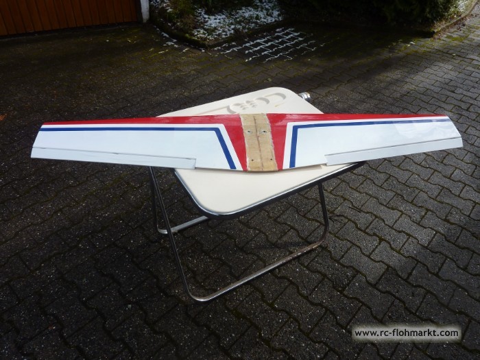 Tragflche fr Extra 300 S