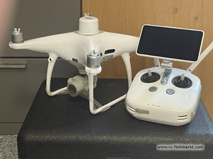 DJI Phantom 4 RTK mit viel Zubehr
