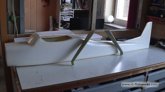Rumpf fr Schleppmodell
