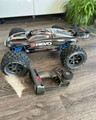 800 TRAXXAS E-REVO 1/8 BRUSHLESS MONSTERTRUCK