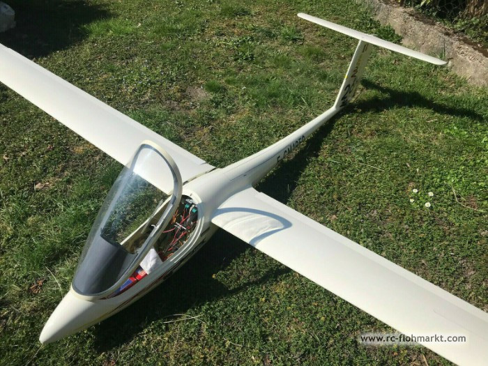 LET ASH 26E MIT KLAPTRIEBWERK LET ASH 26E MIT KLAPTRIEBWERK