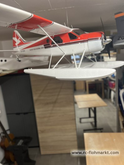 Zwei Mot. aus EPP Schaum