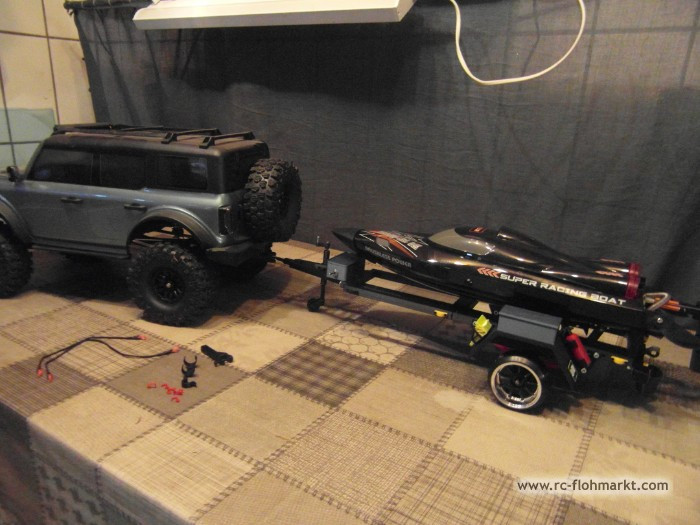 1:10 RC Anhänger mit Brushless Rennboot RTR 1:10 RC Anhänger mit Brushless Rennboot RTR
